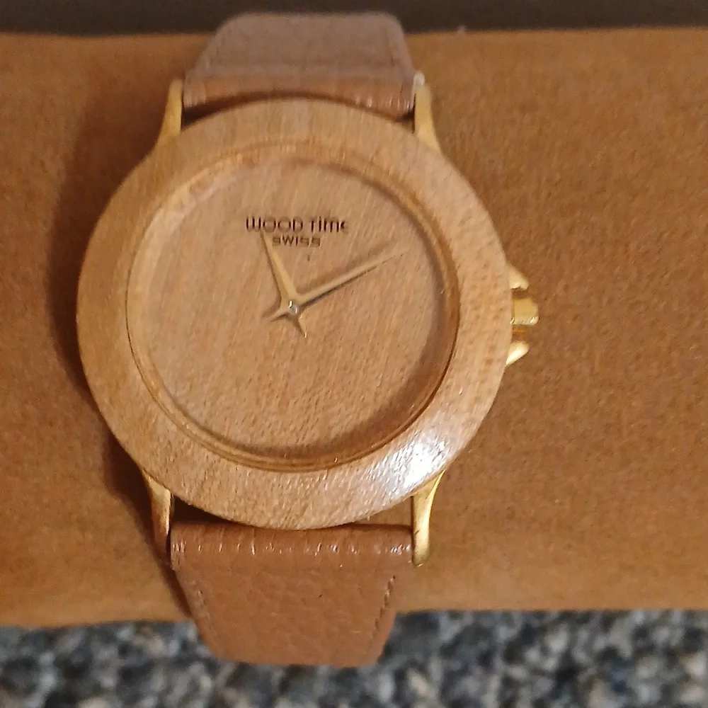 Jowissa Swiss wood brown leather band women's watch